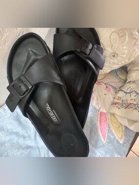 Birkenstock Black Single-Buckle Slide Sandals for Women